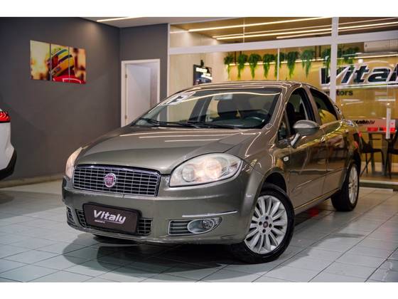 FIAT LINEA 1.8 ESSENCE 16V FLEX 4P MANUAL FIAT LINEA 1.8 ESSENCE 16V FLEX 4P MANUAL